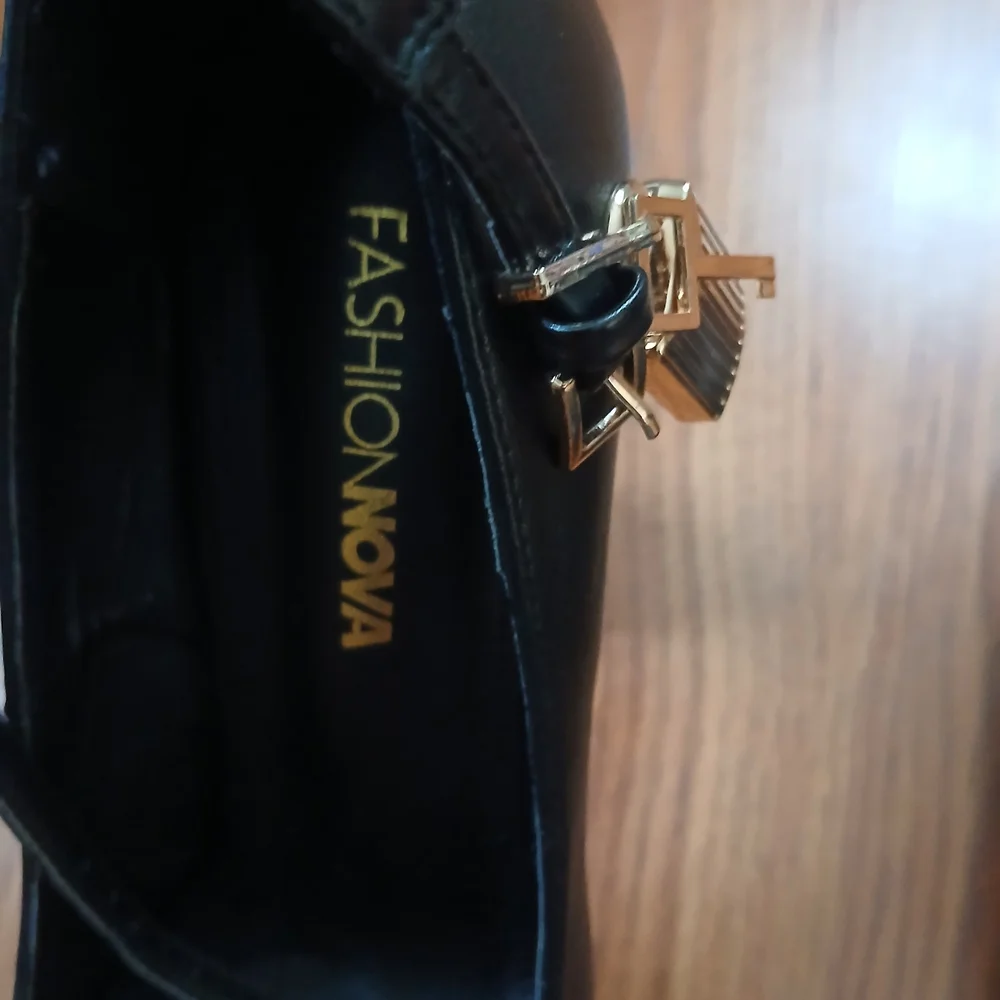 Fashion Nova Maray Platform Heels Womens 10 Black Padlock‎ Charm Peep Toe Block